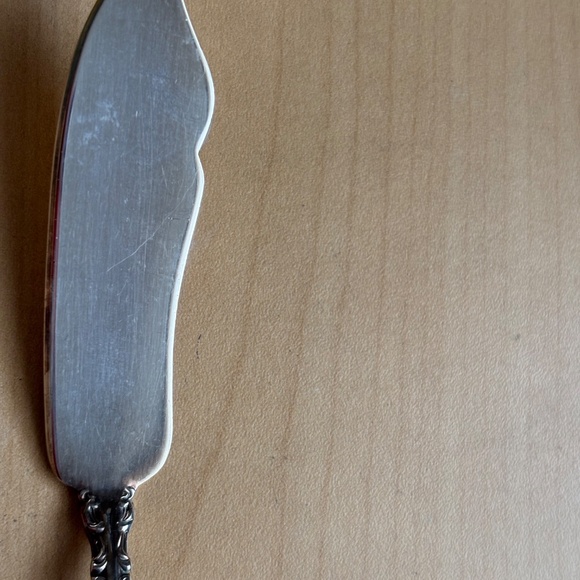 Birks Regency Plate Louis de France Master Butter Spreader - Picture 5 of 5